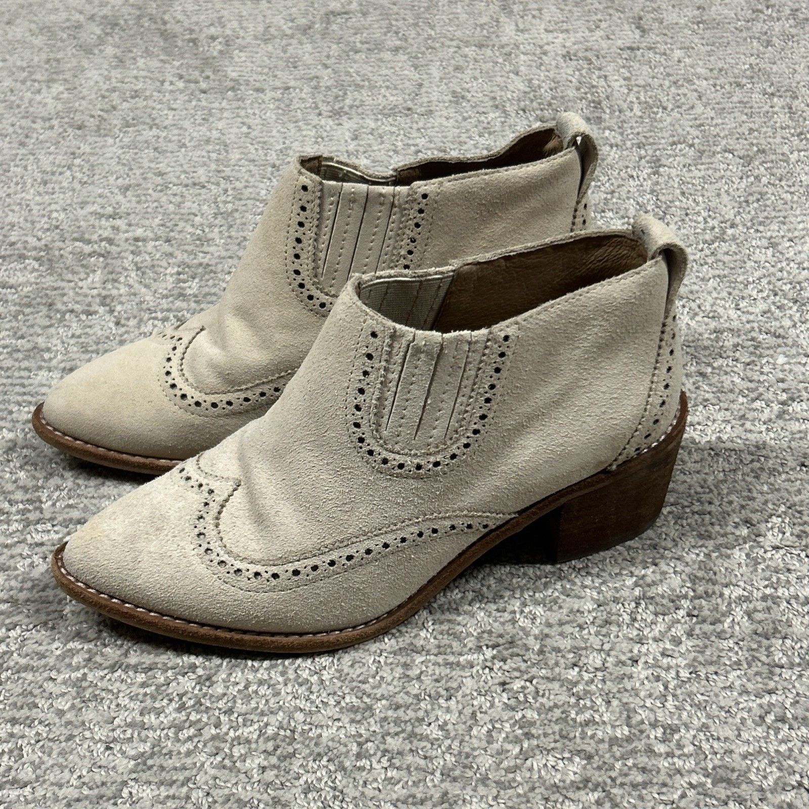 Madewell Grayson Suede Chelsea Boots Womens 6 Cream Ivory Pointed Toe Western